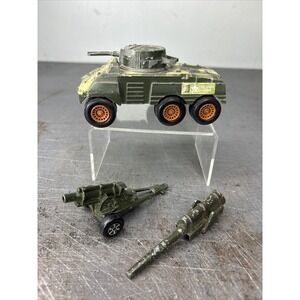 Vintage Tootsietoy Lot M8 Armored Car Military Vehicle Tank Howitzer 2 Diecast